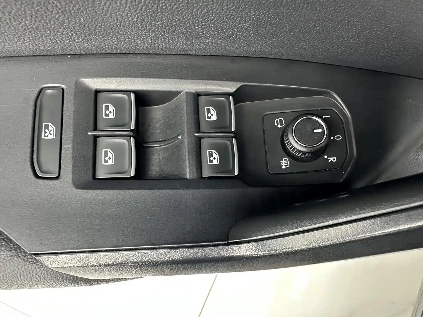 2023 Volkswagen Sagitar 280TSI DSG Super Edition — миниатюра 12