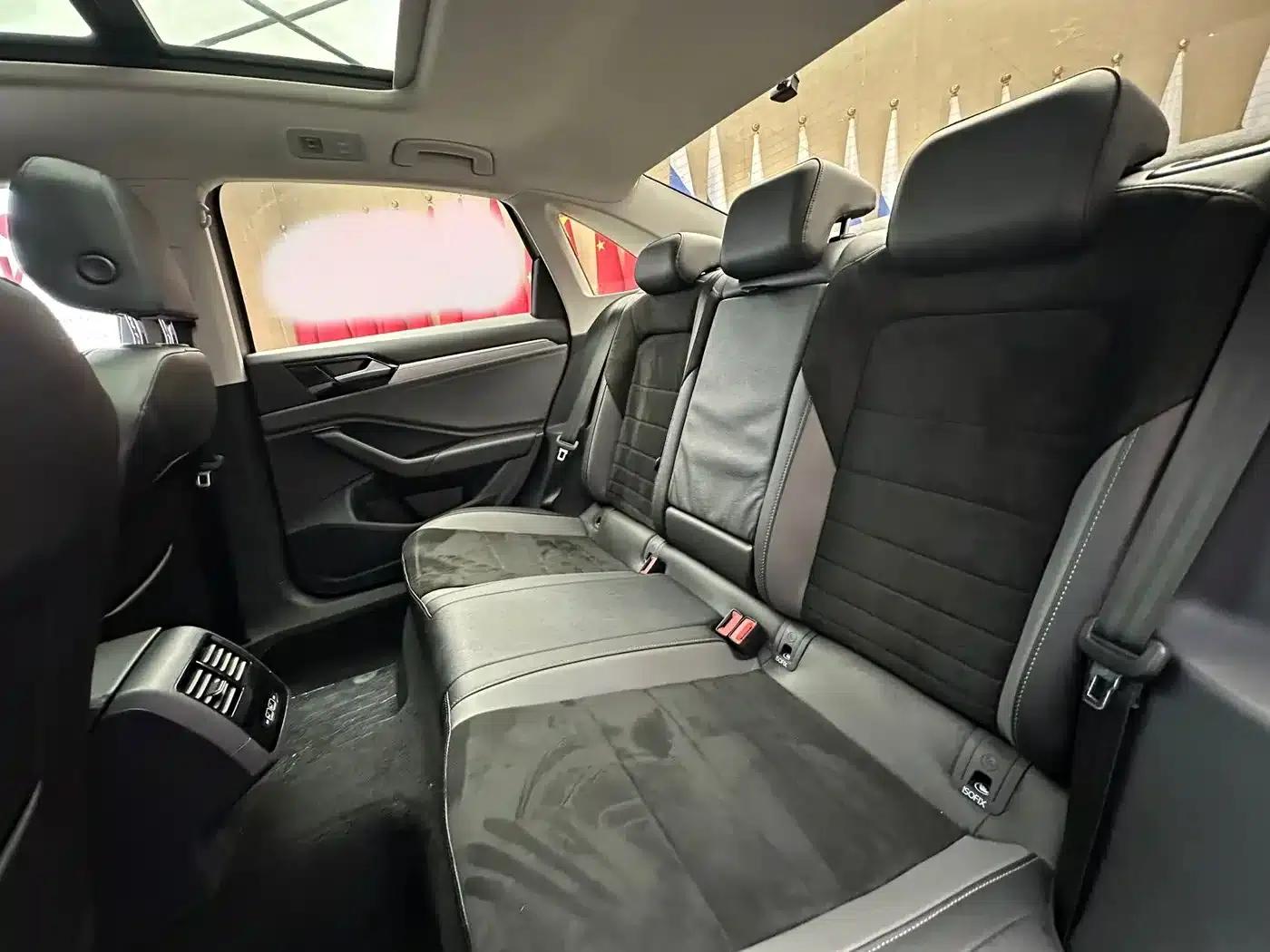2021 Volkswagen Sagitar 280TSI DSG Luxury Intelligent Edition — миниатюра 18