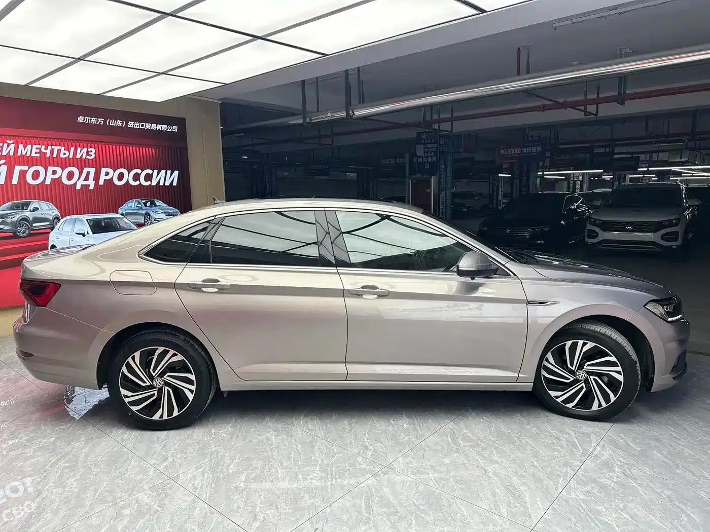 2021 Volkswagen Sagitar 280TSI DSG Luxury Intelligent Edition — миниатюра 4