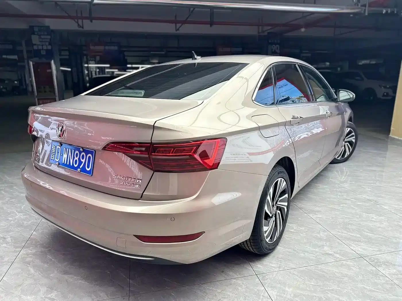 2021 Volkswagen Sagitar 280TSI DSG Luxury Intelligent Edition — миниатюра 5