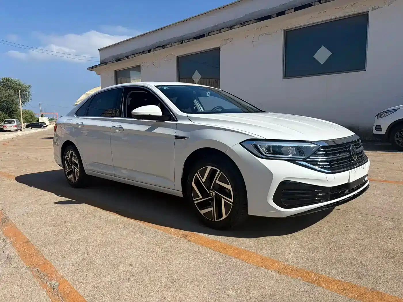 2023 Volkswagen Sagitar 280TSI DSG Beyond Plus Edition — миниатюра 3