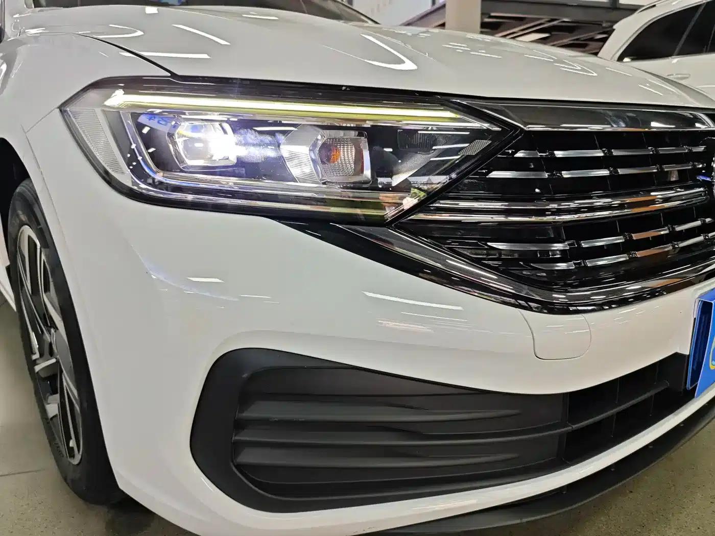 2023 Volkswagen Sagitar 300TSI DSG Flying Edition — миниатюра 13