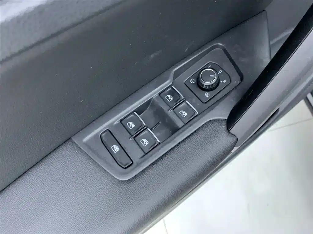 Tayron GTE 2022 1.4T Luxury Edition — миниатюра 28