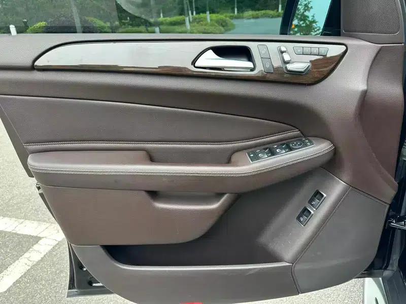 Mercedes-Benz GLS 2017 3.0T Automatic 4WD 7-Seater — миниатюра 7