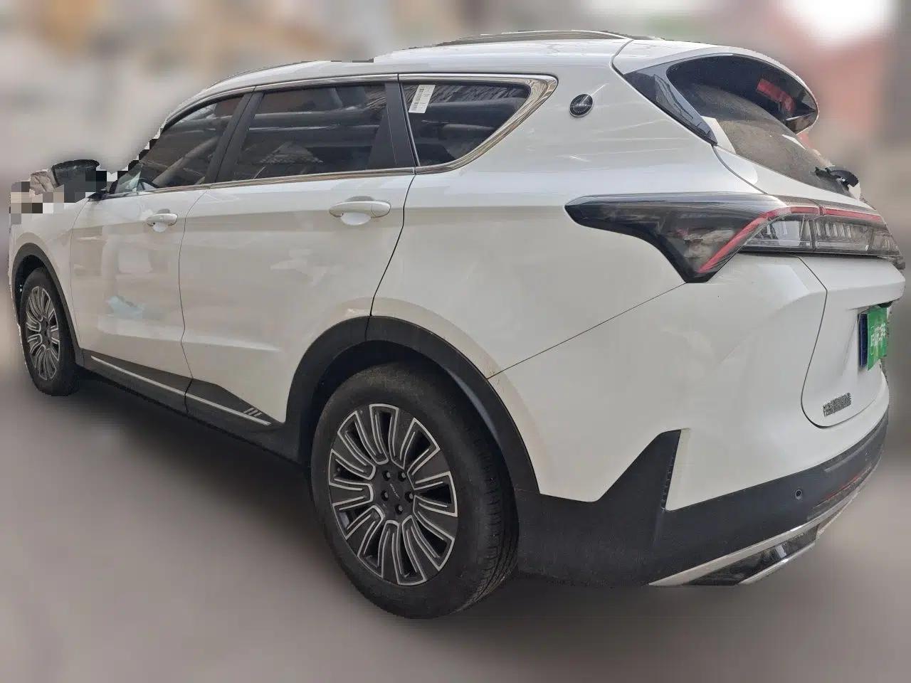 JETOUR X70 PLUS 2025 1.5T Luxury Edition 5 Seats — миниатюра 4