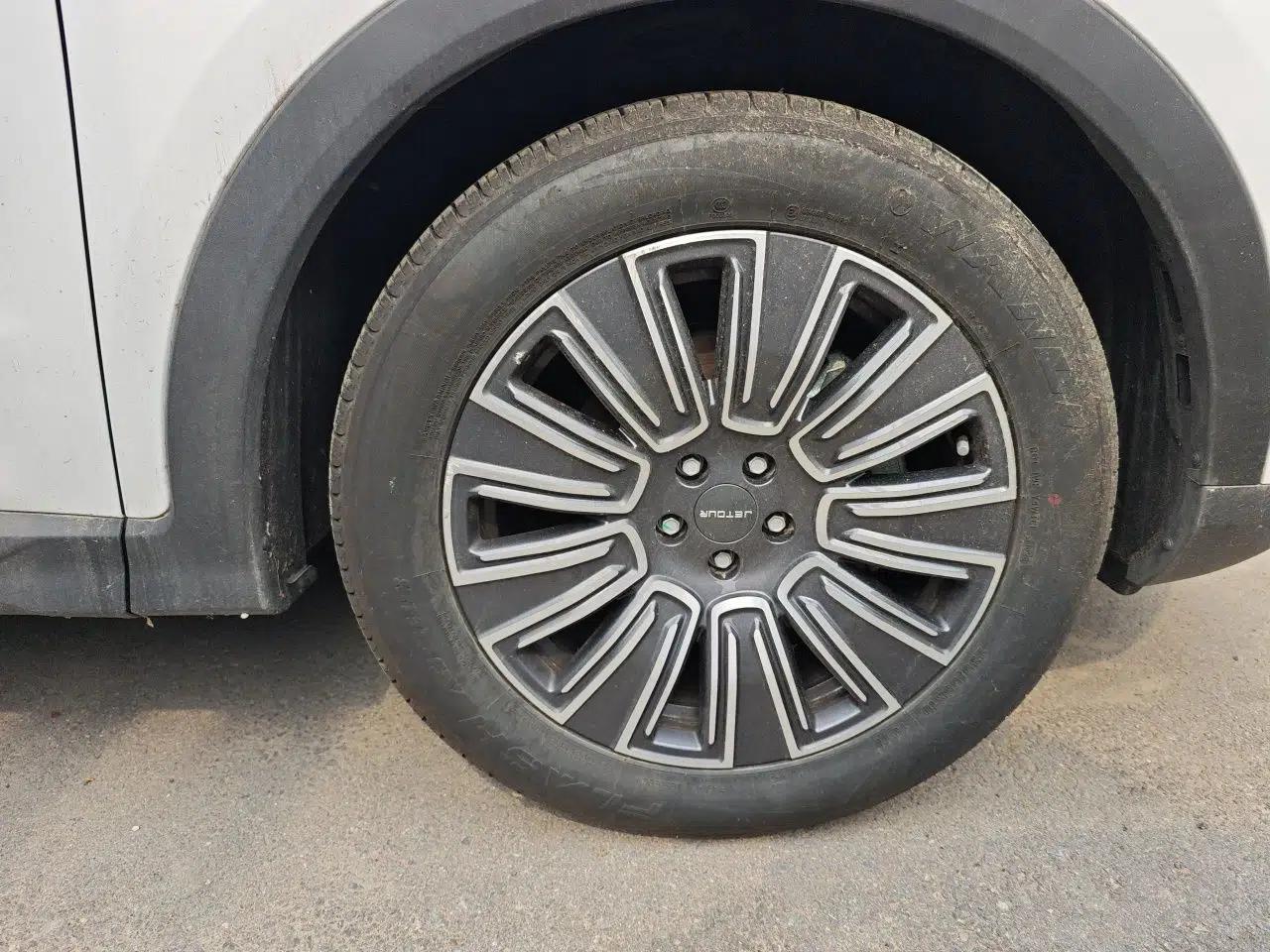 JETOUR X70 PLUS 2025 1.5T Luxury Edition 5 Seats — миниатюра 8