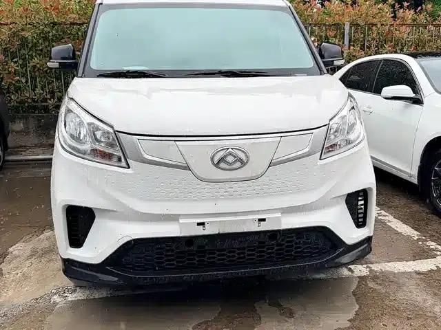 Maxus EV30 2022: Pure Electric Intelligent Logistics Expert - Long Wheelbase Guoxuan