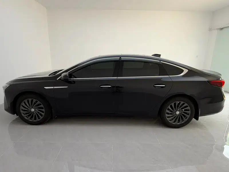 Buick LaCrosse 2025 28T Platinum Edition — миниатюра 4