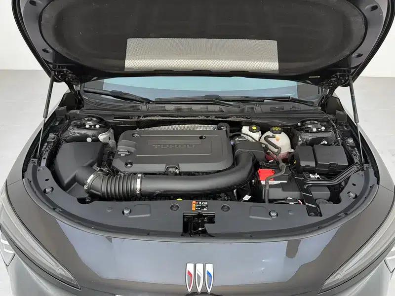 Buick LaCrosse 2025 28T Platinum Edition — миниатюра 10