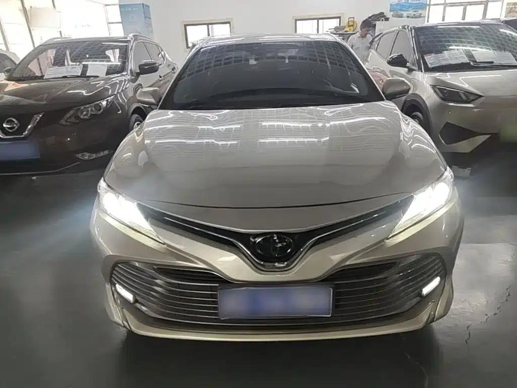 2019 Camry 2.0G Luxury Edition (China VI Emission Standard) — миниатюра 3