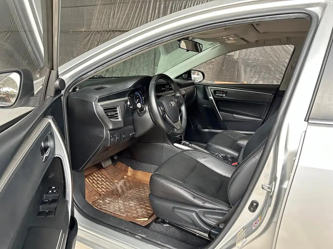 2014 Corolla 1.8L CVT GLX-i — миниатюра 5