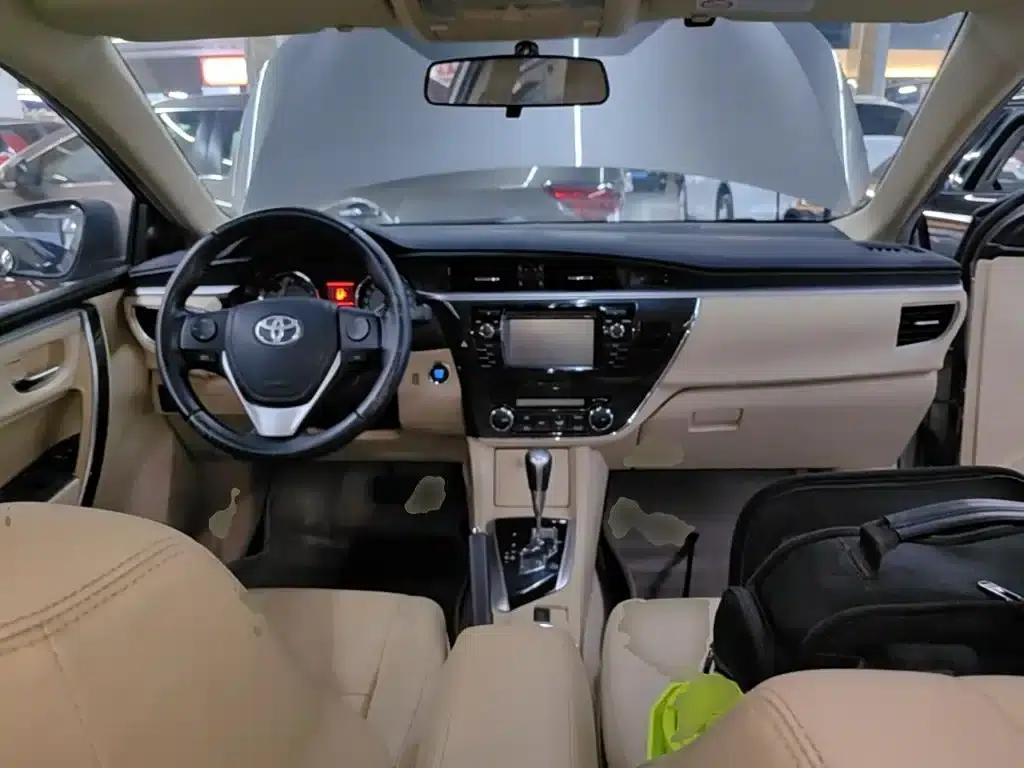 2014 Corolla 1.6L CVT GLX-i — миниатюра 10