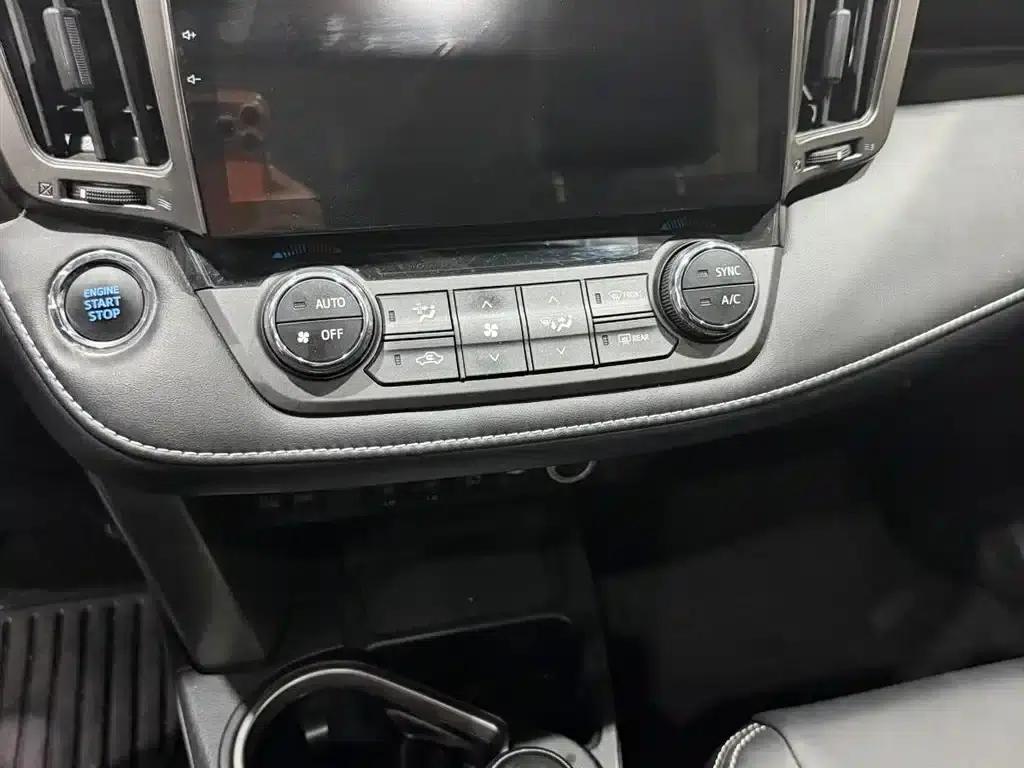 2019 Toyota RAV4 2.0L CVT 2WD Comfort Edition (China VI Emission Standard) — миниатюра 8