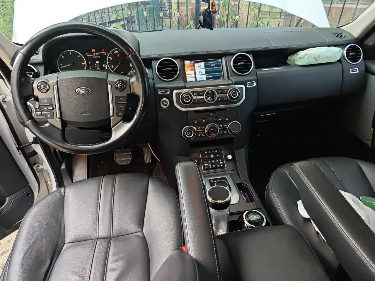 Land Rover Discovery 2014 3.0 SDV6 HSE Diesel Edition — миниатюра 9