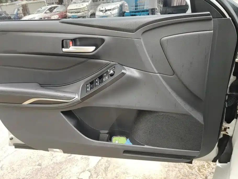 2023 Toyota Avalon Hybrid 2.5L Luxury Edition — миниатюра 7