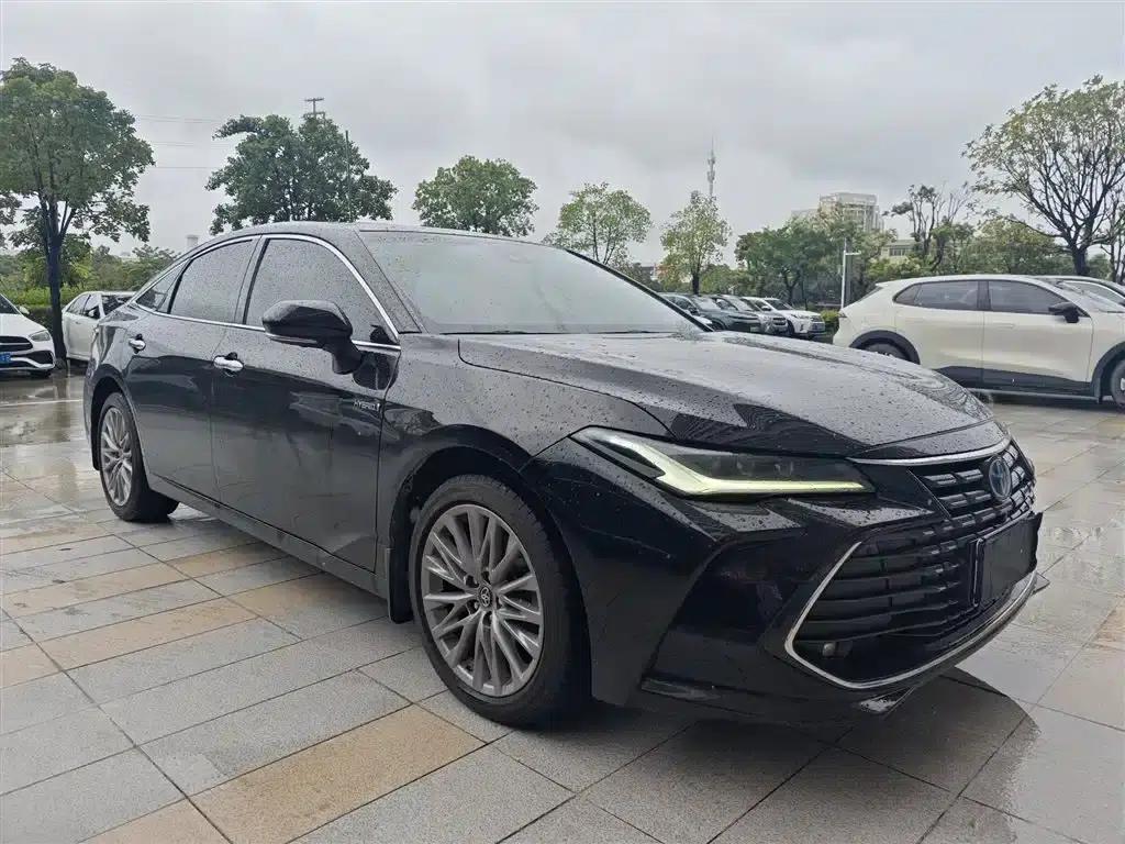 2022 Toyota Avalon Hybrid 2.5L XLE Premium Edition — миниатюра 5