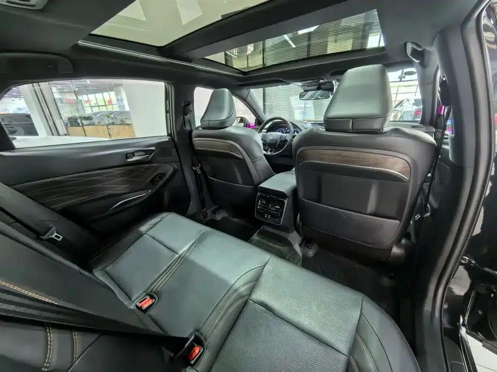 2024 Toyota Avalon Hybrid 2.0L Luxury Edition — миниатюра 7