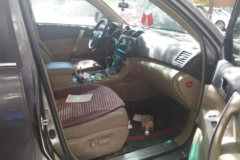 2012 Highlander 2.7L 2WD 7-seater Luxury Navigation Edition — миниатюра 7