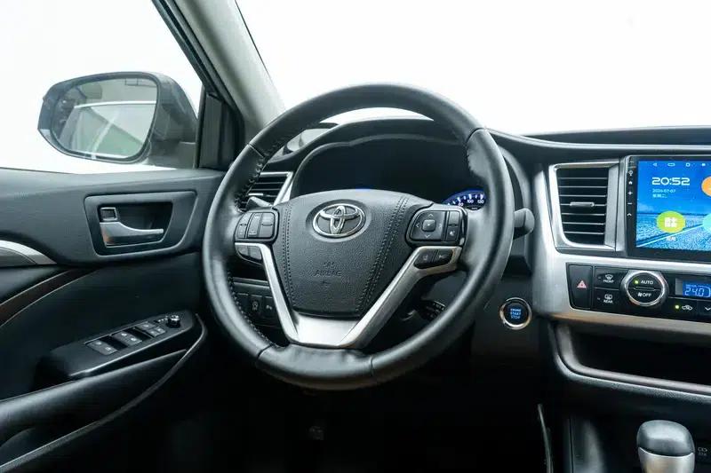 2018 Toyota Highlander 2.0T AWD Knight Edition 7-seater (China VI Emission Standard) — миниатюра 16