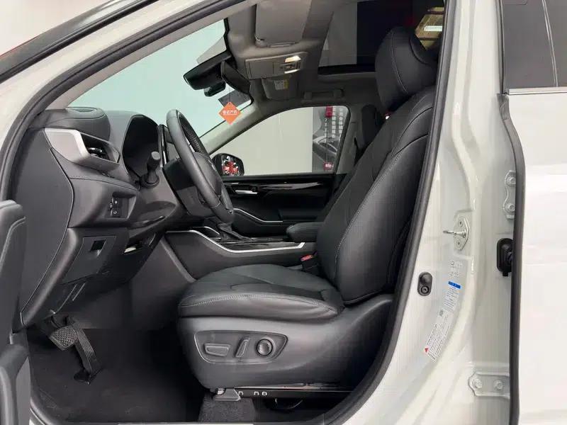 2022 Toyota Highlander Hybrid 2.5L AWD Premium 7-Seater — миниатюра 23