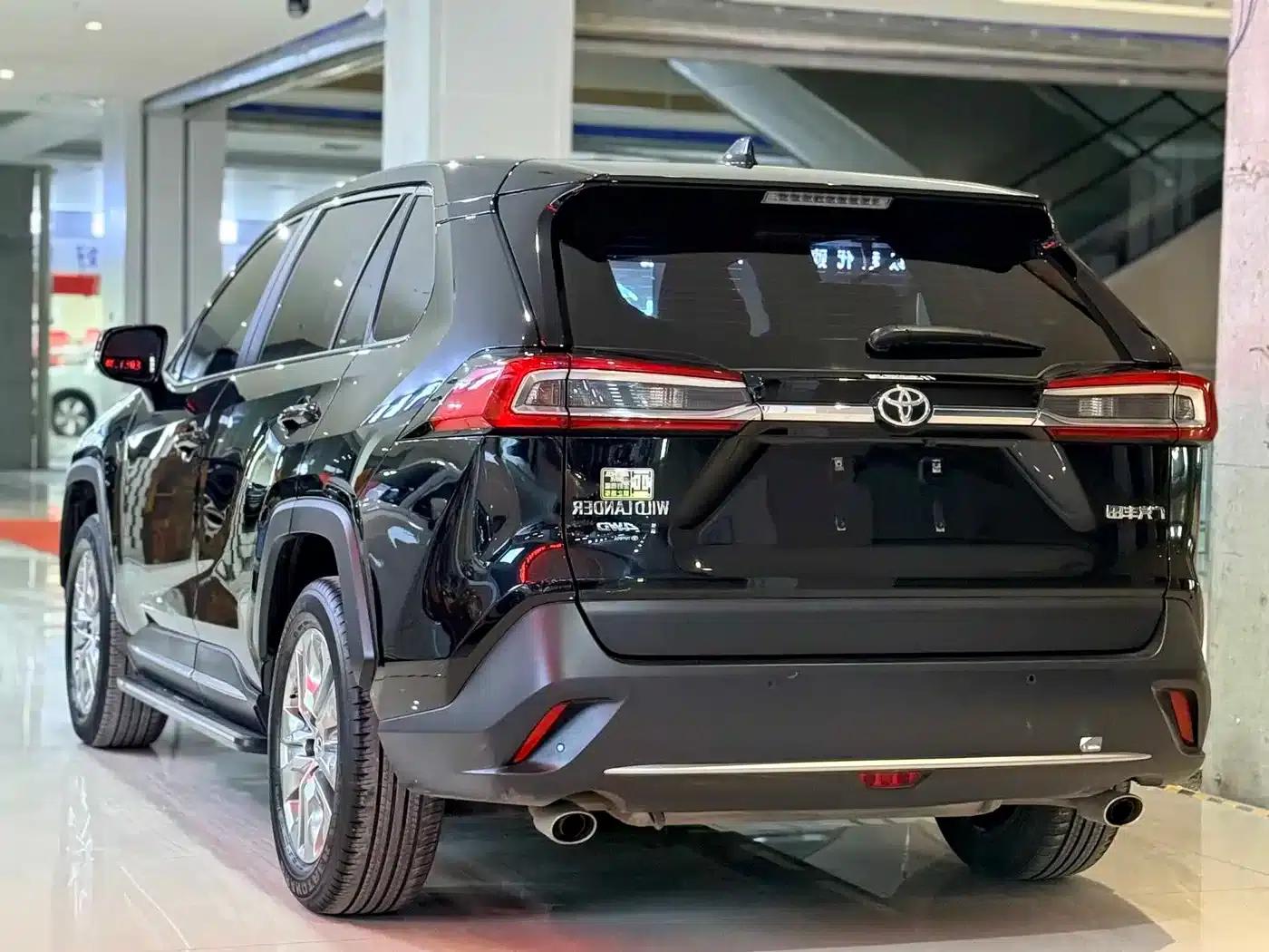 2022 Toyota RAV4 2.0L CVT 4WD Luxury Edition — миниатюра 4