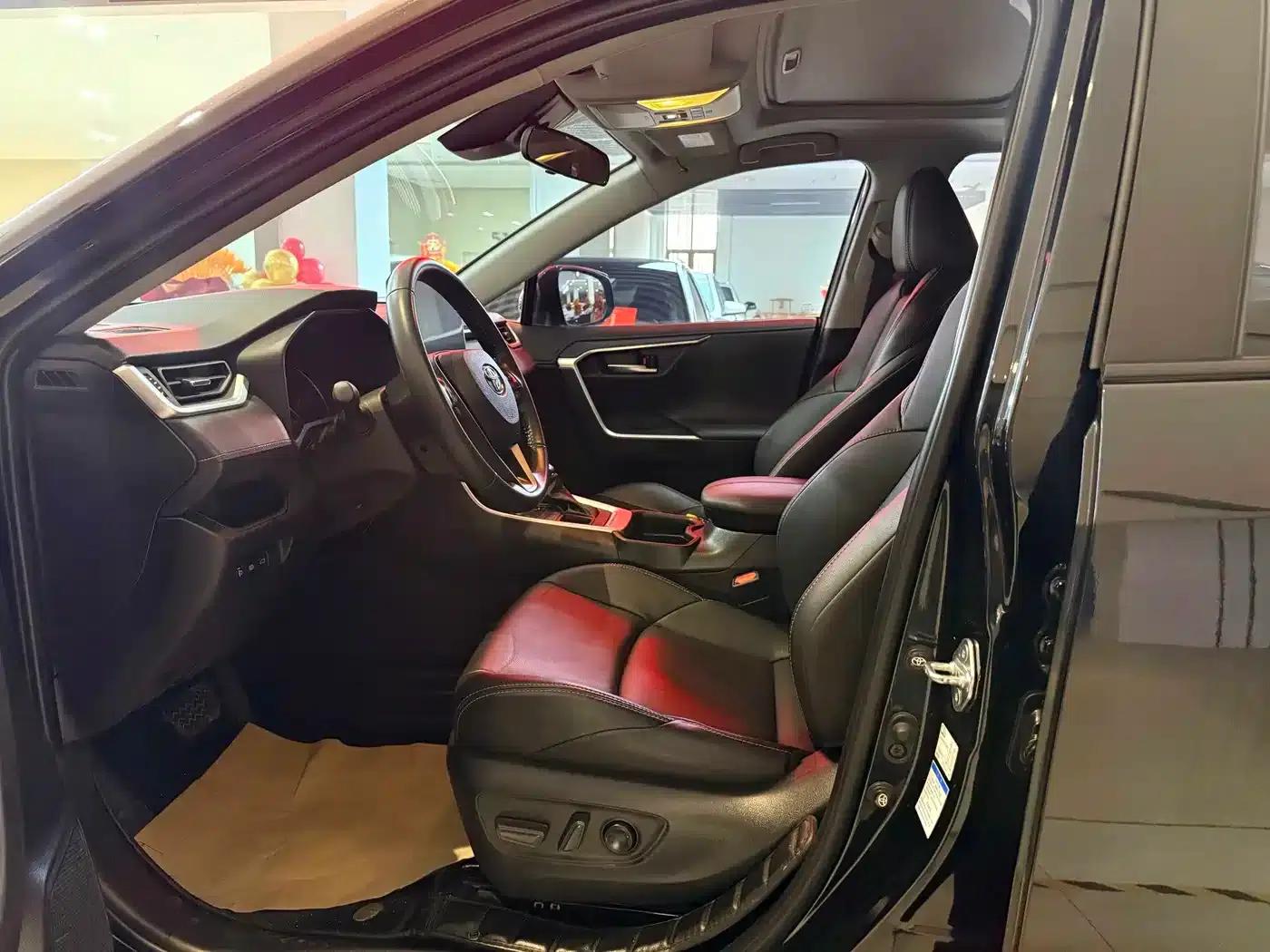 2022 Toyota RAV4 2.0L CVT 4WD Luxury Edition — миниатюра 7