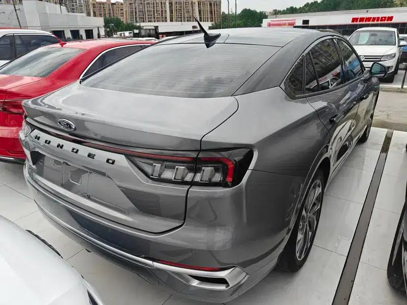 2022 Ford Mondeo EcoBoost 245 Supreme Edition — миниатюра 5
