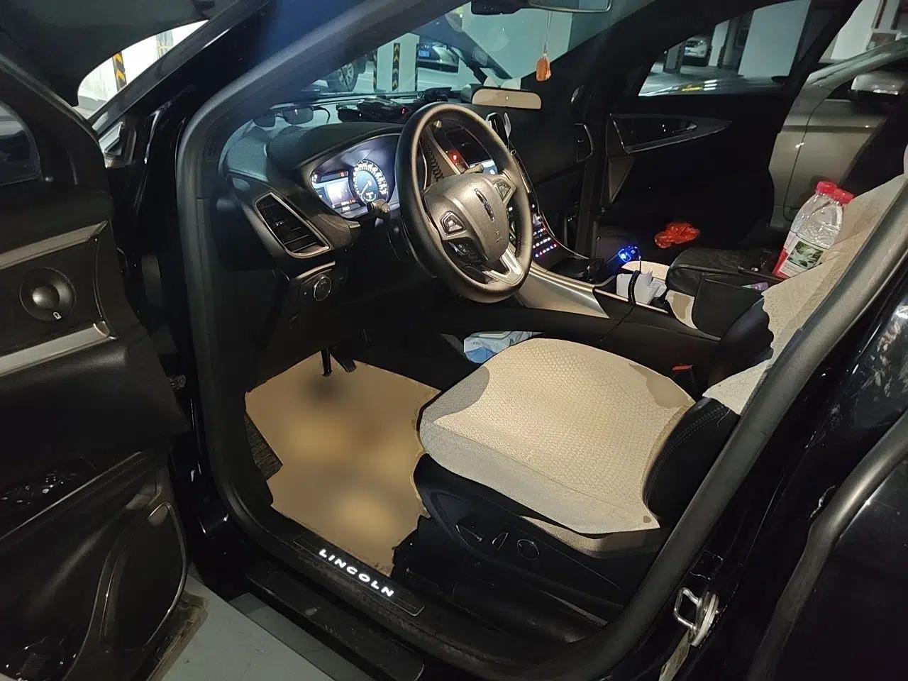 Lincoln MKX 2015 2.0T Four-Wheel Drive Luxury Edition — миниатюра 16