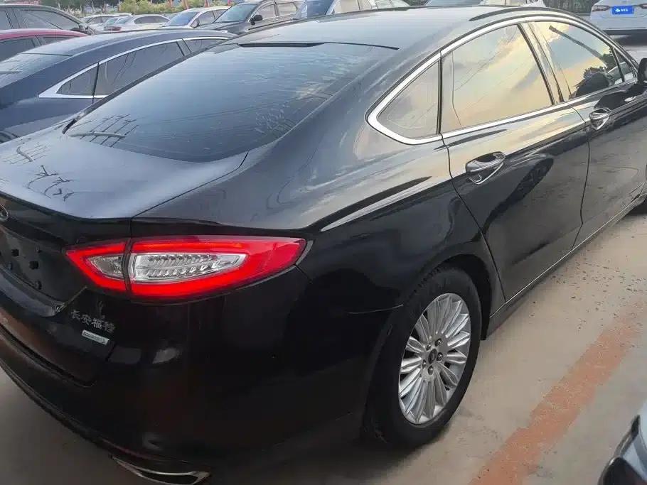 2013 Ford Mondeo 2.0L GTDi200 Luxury — миниатюра 3