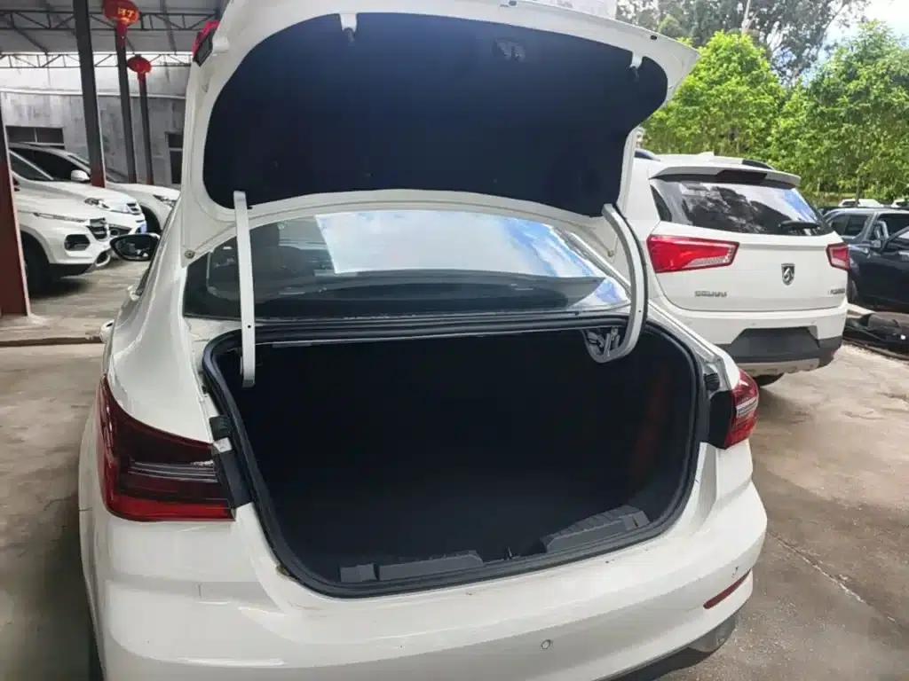 Ford Focus 2021 1.5L Automatic Diamond Edition — миниатюра 19