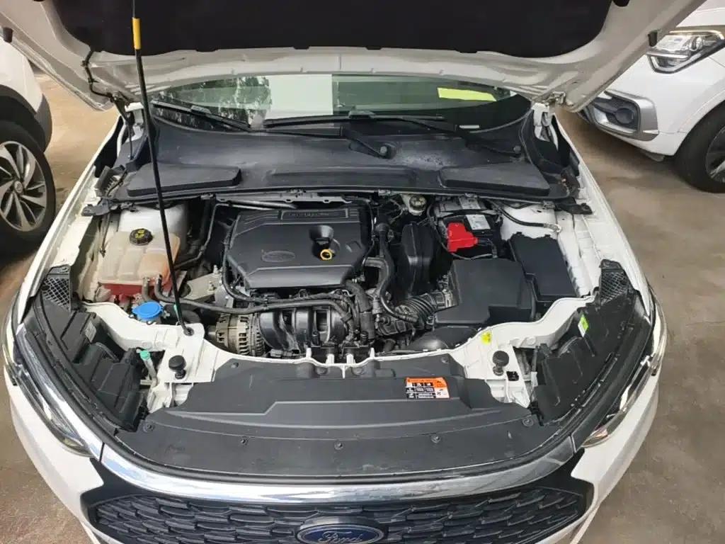 Ford Focus 2021 1.5L Automatic Diamond Edition — миниатюра 20