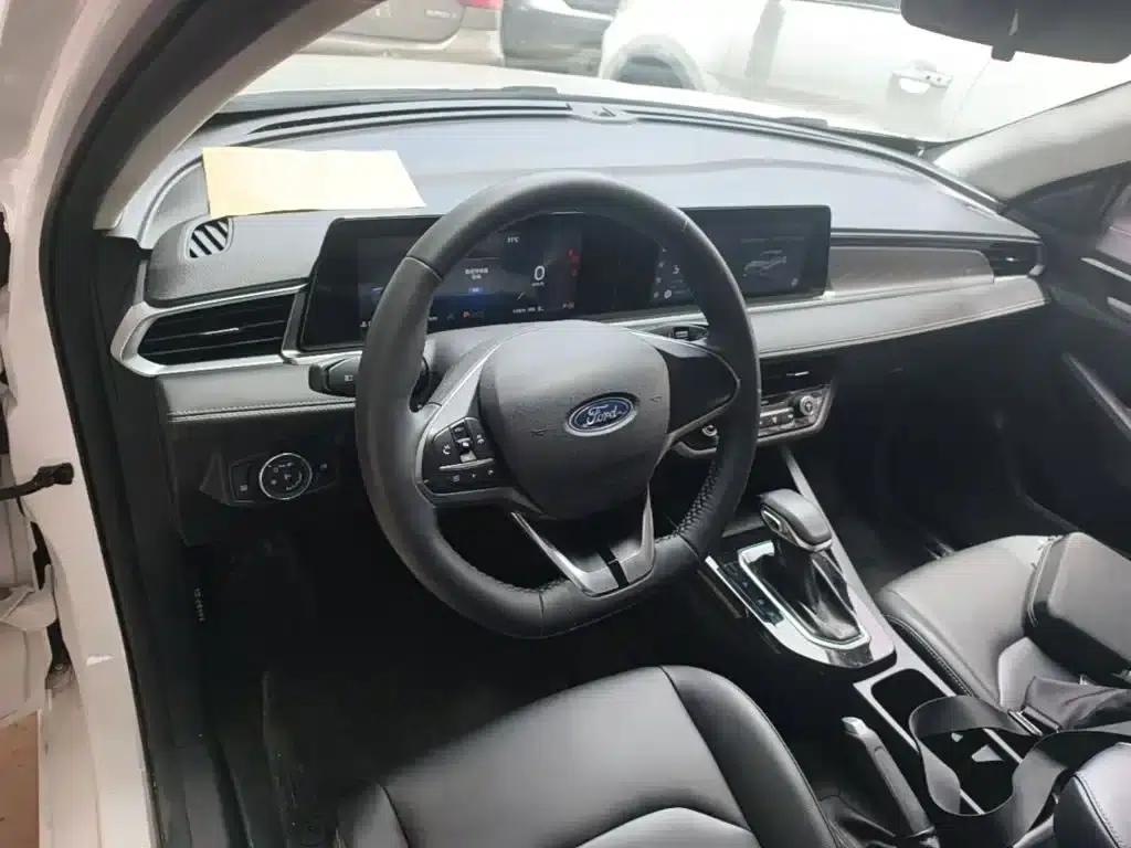 Ford Focus 2021 1.5L Automatic Diamond Edition — миниатюра 10