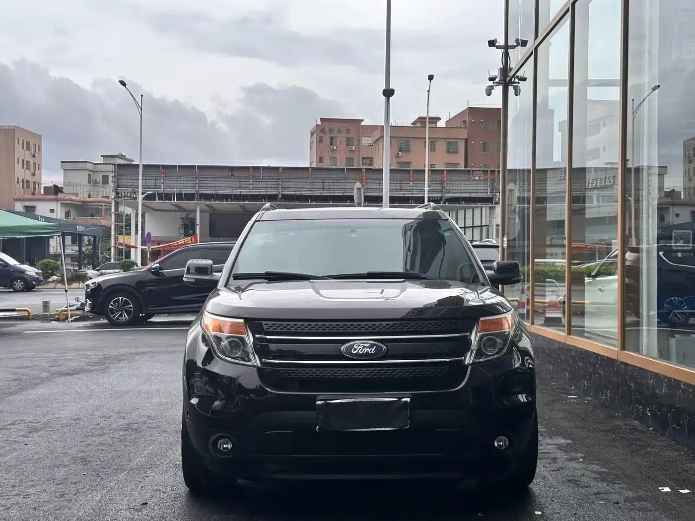 2013 Explorer 3.5L Premium (Imported) — миниатюра 2
