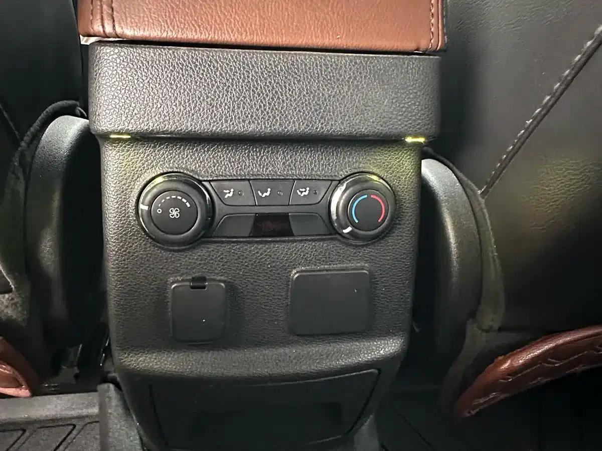 2013 Explorer 3.5L Premium (Imported) — миниатюра 7