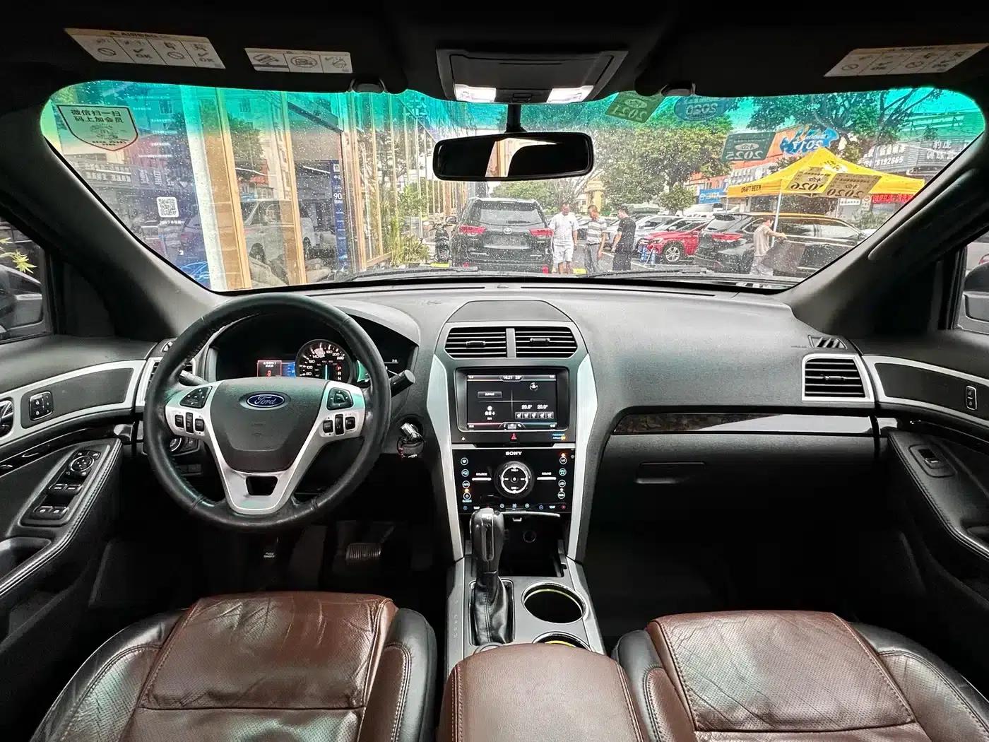 2013 Explorer 3.5L Premium (Imported) — миниатюра 9