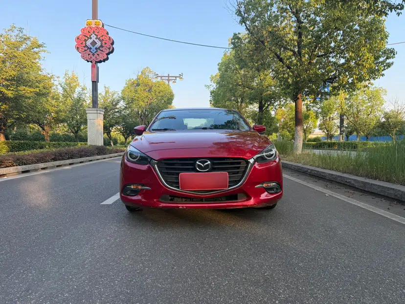 Mazda 3 Axela 2017 Sedan 1.5L Manual Luxury Model China VI Standard — миниатюра 19