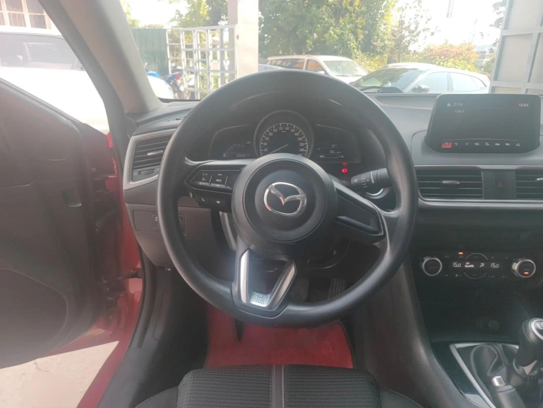 Mazda 3 Axela 2017 Sedan 1.5L Manual Luxury Model China VI Standard — миниатюра 22