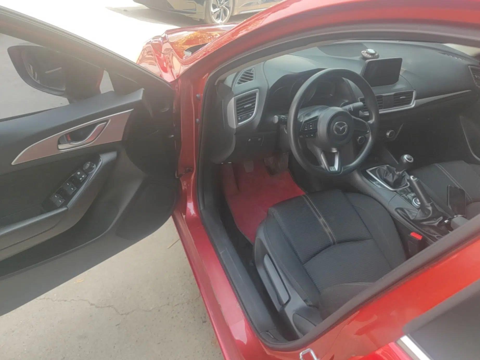 Mazda 3 Axela 2017 Sedan 1.5L Manual Luxury Model China VI Standard — миниатюра 27