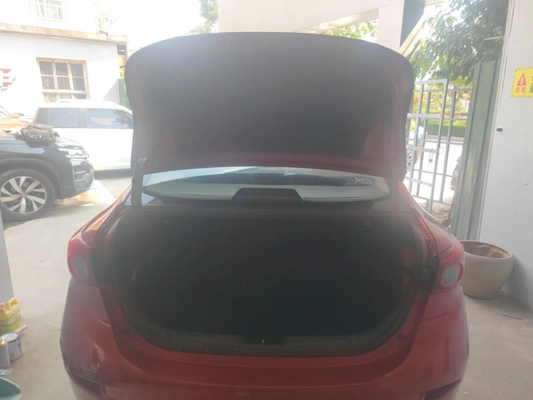 Mazda 3 Axela 2017 Sedan 1.5L Manual Luxury Model China VI Standard — миниатюра 31