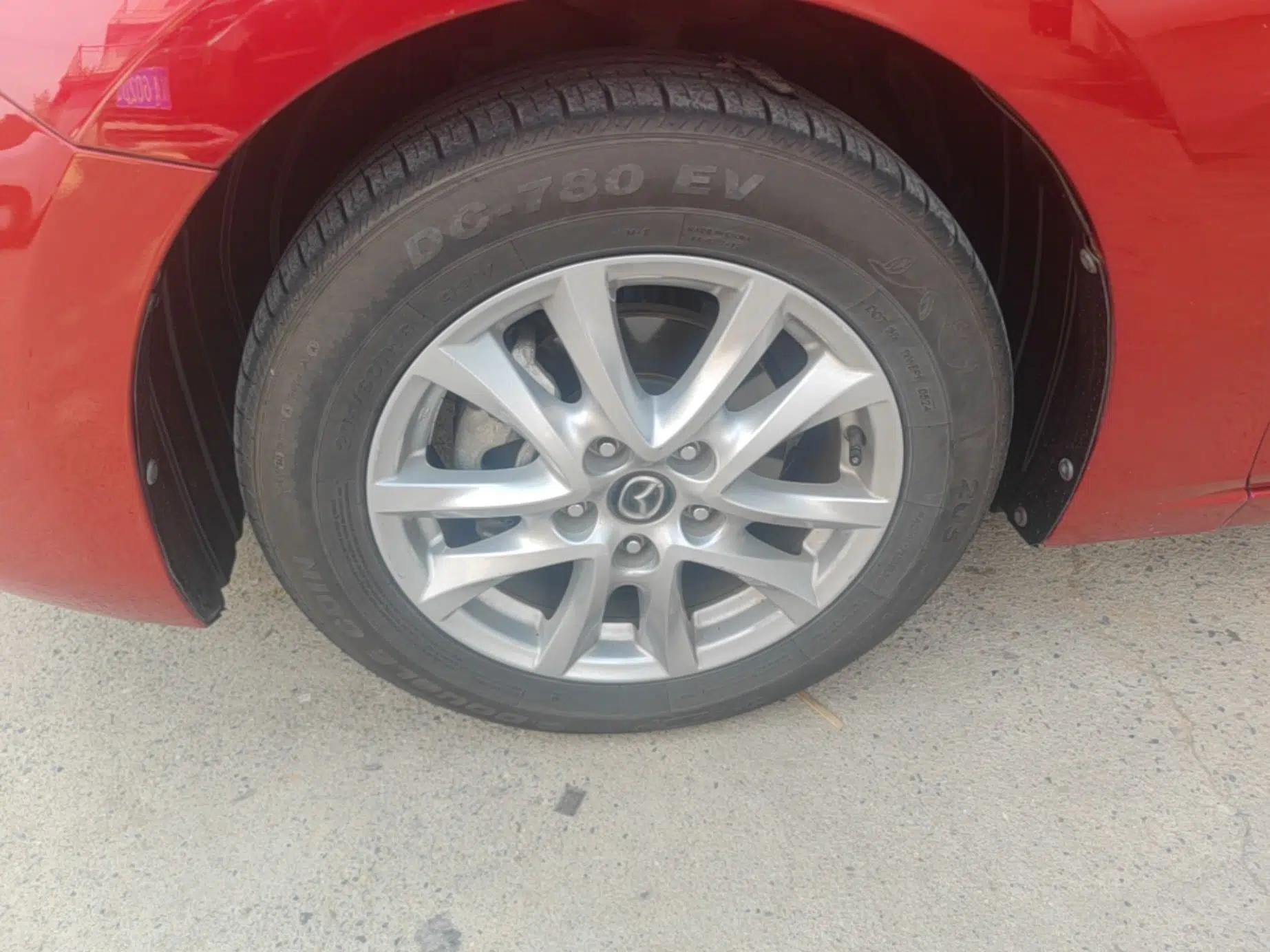 Mazda 3 Axela 2017 Sedan 1.5L Manual Luxury Model China VI Standard — миниатюра 10