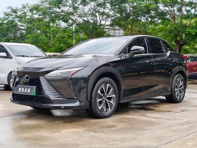 Lexus RZ 2023 450e DIRECT4 Luxury Edition