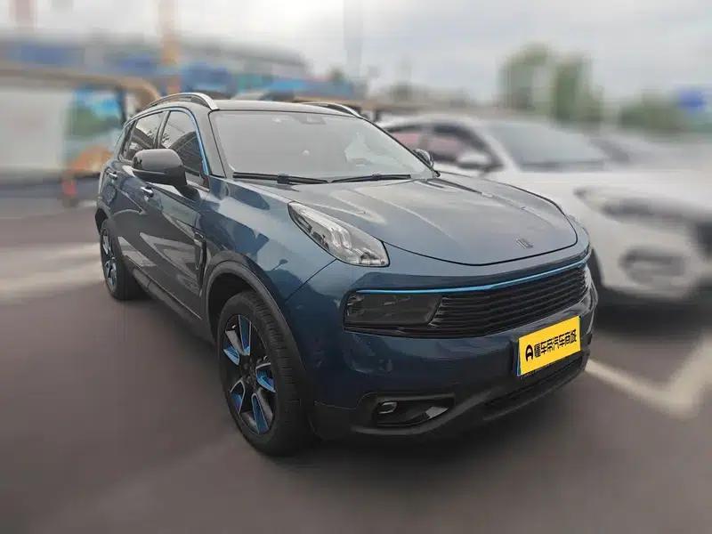 Lynk & Co 01 2017 2.0T 2WD Pro Edition — миниатюра 3