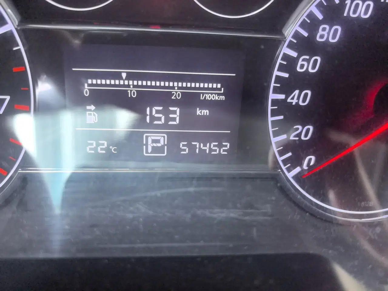 Nissan Tiida 2011 1.6T M-CVT Cool Edition — миниатюра 12