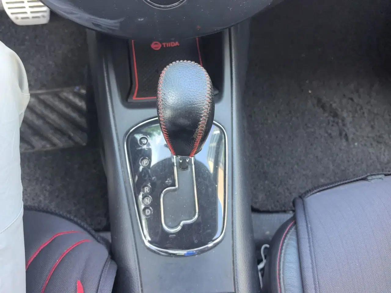 Nissan Tiida 2011 1.6T M-CVT Cool Edition — миниатюра 14