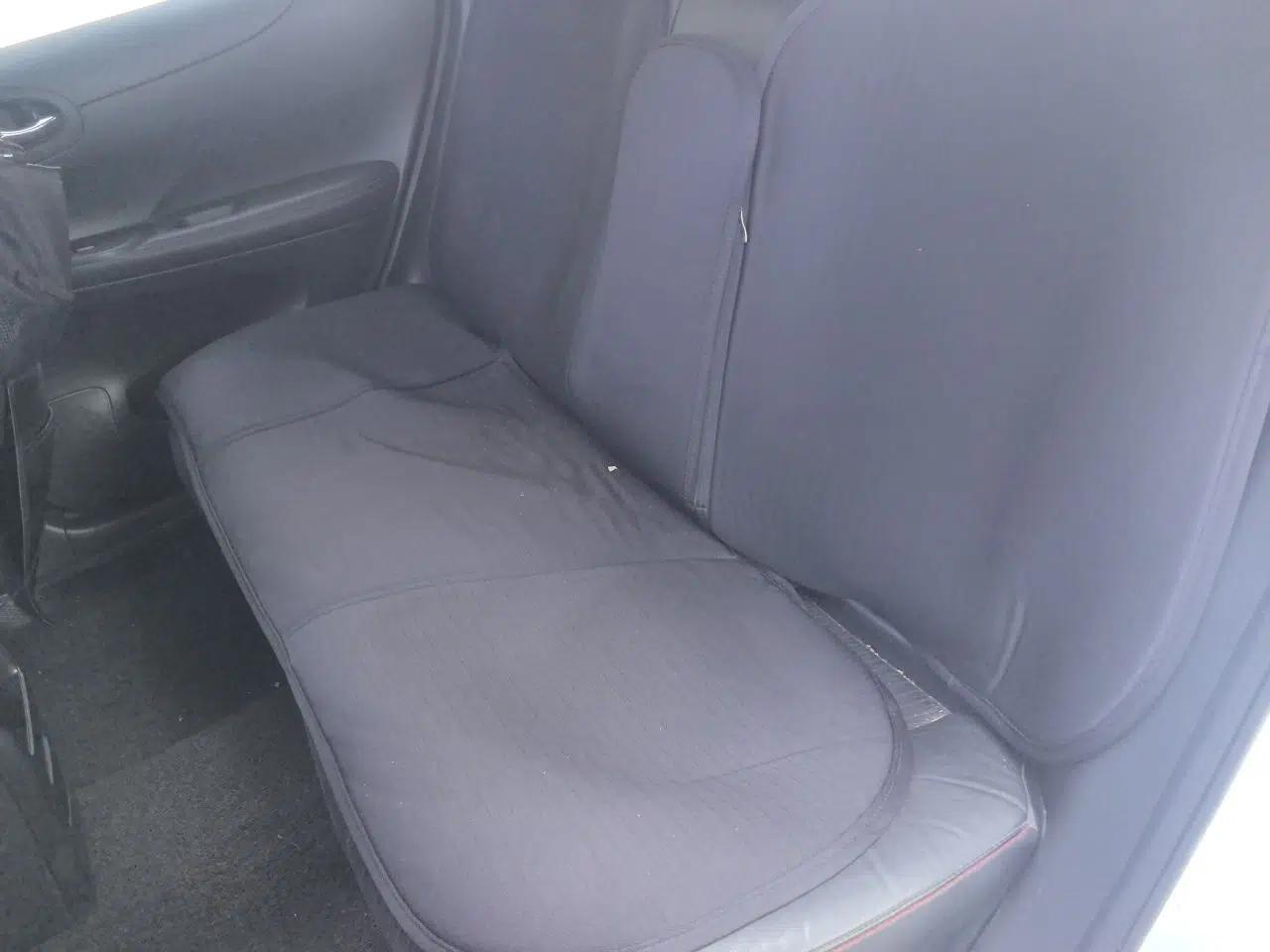 Nissan Tiida 2011 1.6T M-CVT Cool Edition — миниатюра 17