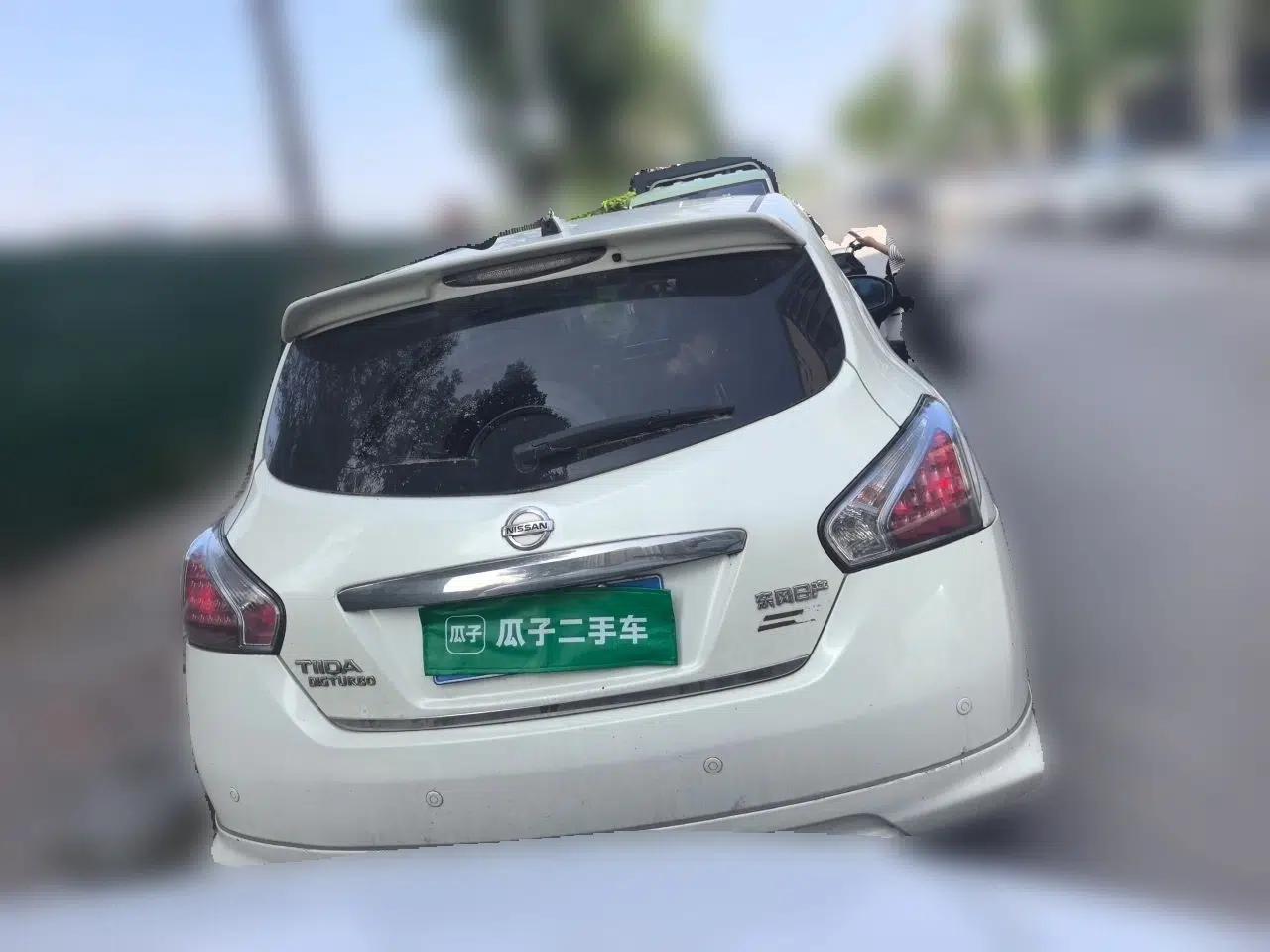 Nissan Tiida 2011 1.6T M-CVT Cool Edition — миниатюра 5