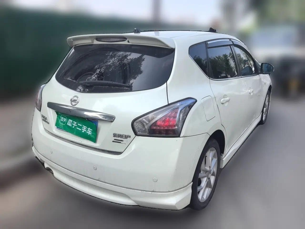 Nissan Tiida 2011 1.6T M-CVT Cool Edition — миниатюра 6