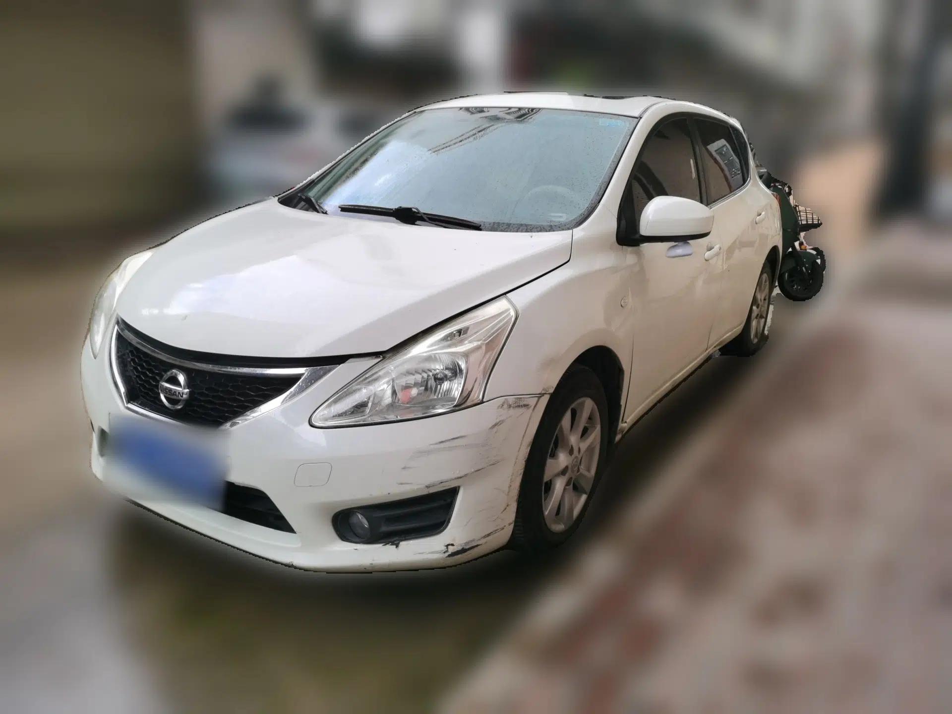 Nissan Tiida 2011 1.6L CVT Comfort Model — миниатюра 1