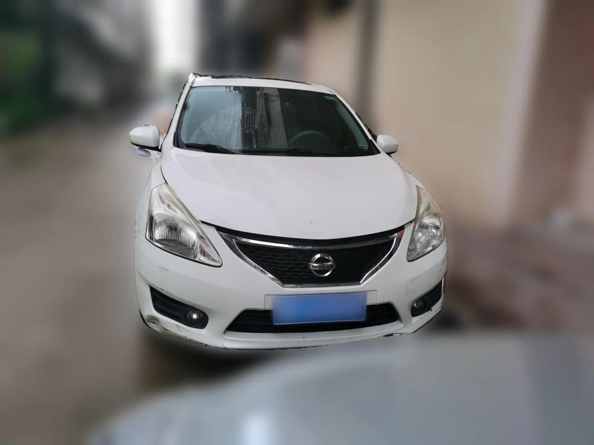 Nissan Tiida 2011 1.6L CVT Comfort Model — миниатюра 2