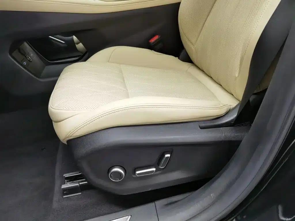 Geely Xingyue L 2025 Oriental Radiance 2.0TD Automatic 4WD Moon Gazing Edition — миниатюра 20
